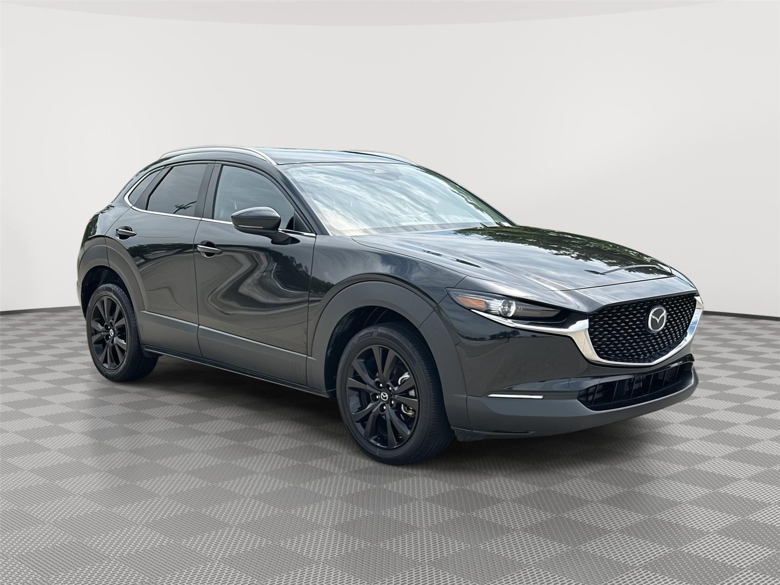Vehicle photo 5