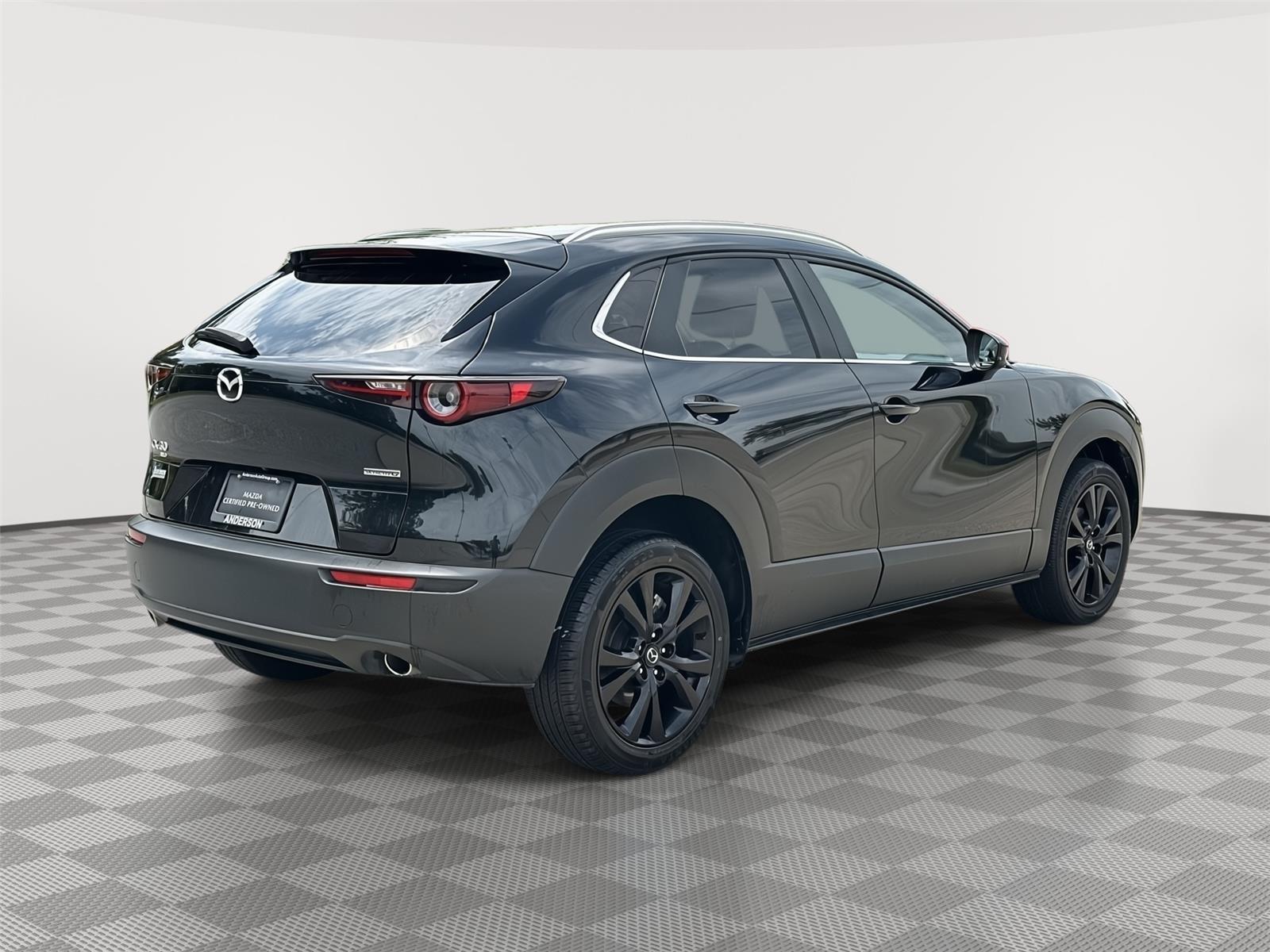 Vehicle photo 7