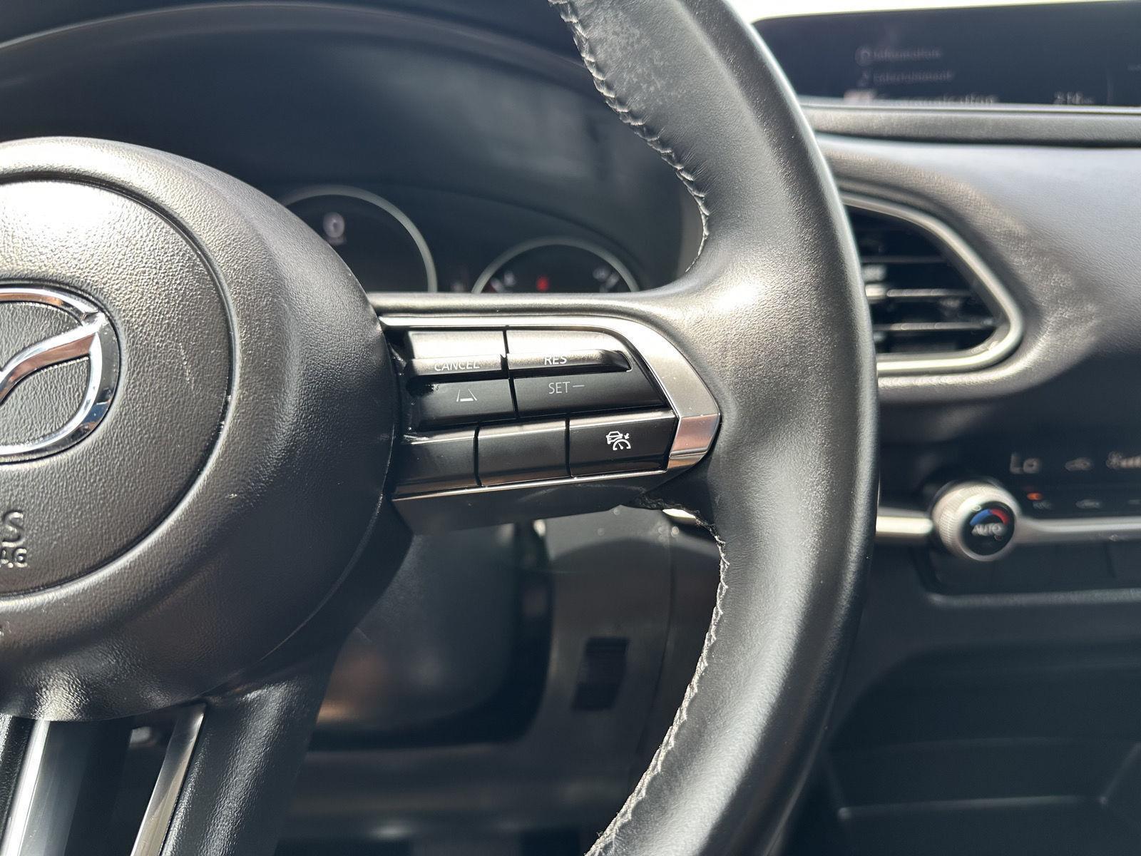 Vehicle photo 13