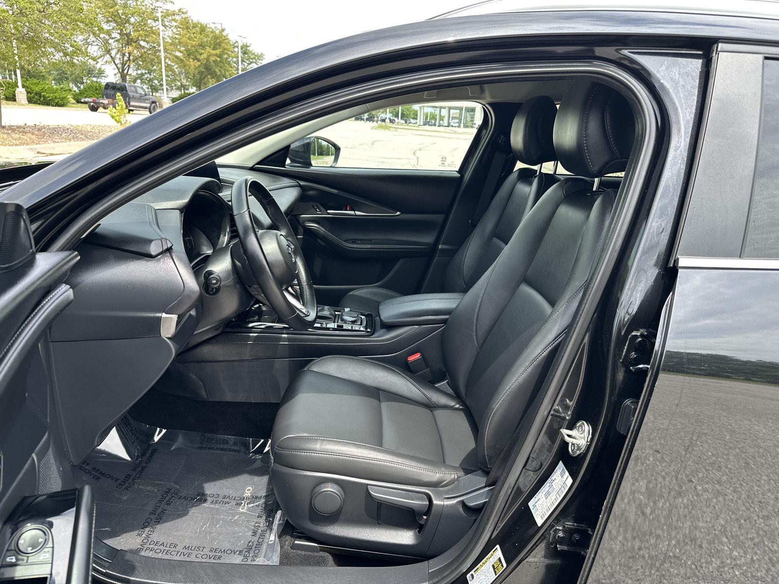 Vehicle photo 16