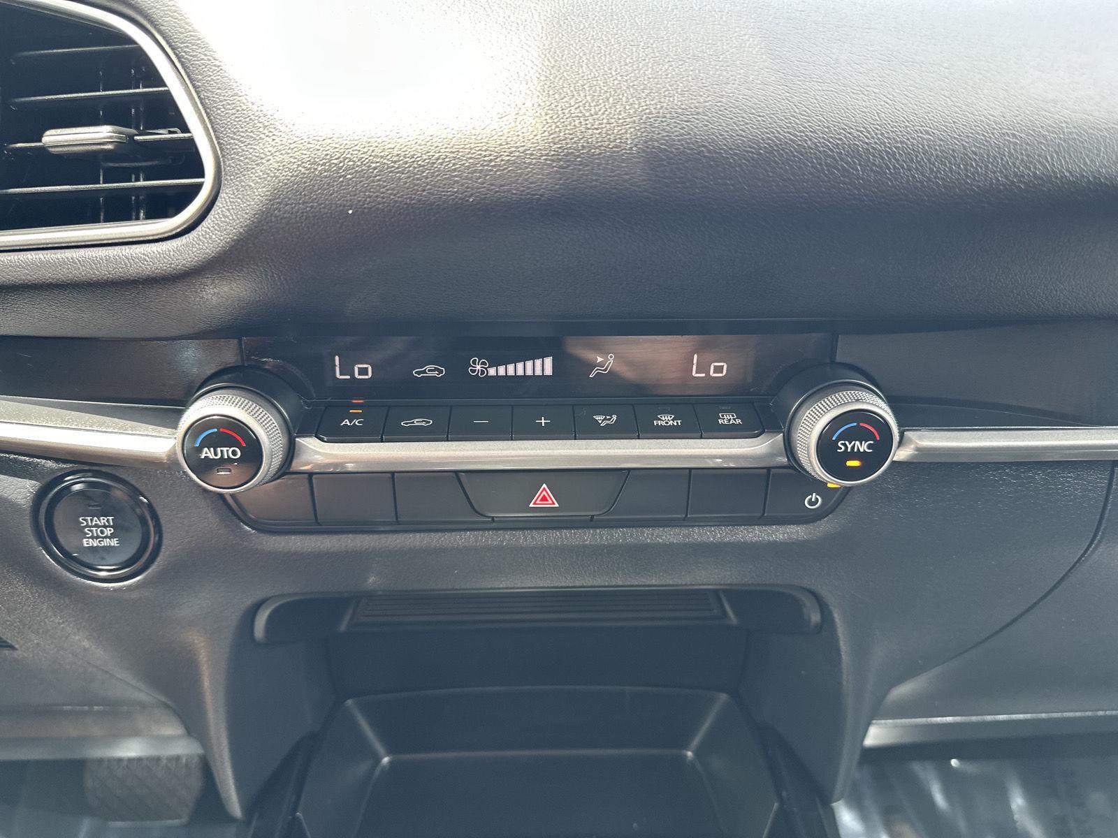 Vehicle photo 24