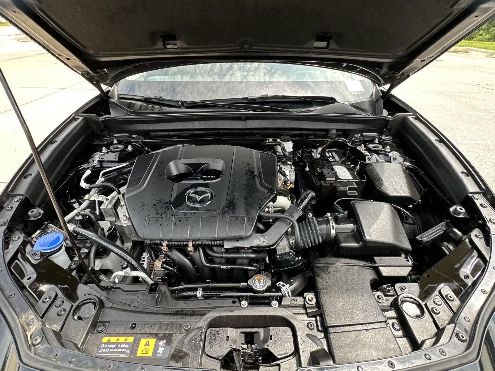 Vehicle photo 30