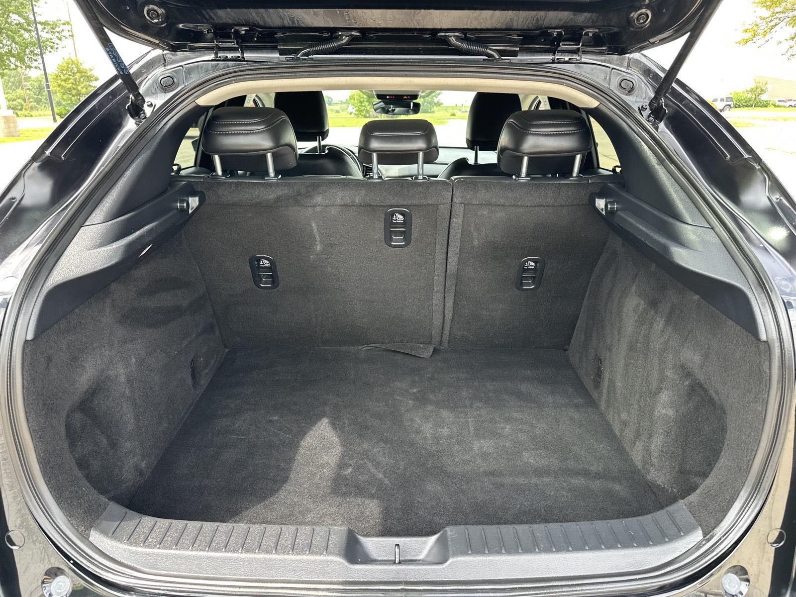 Vehicle photo 31