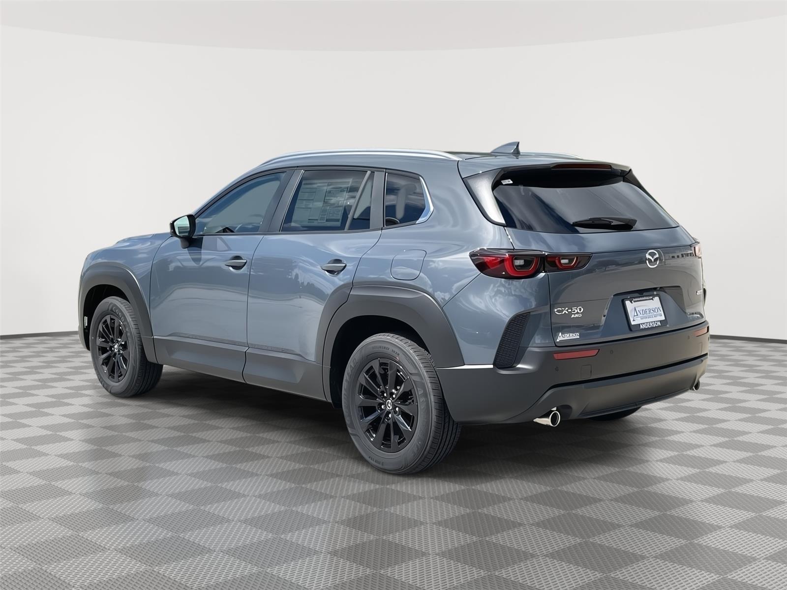 Vehicle photo 9