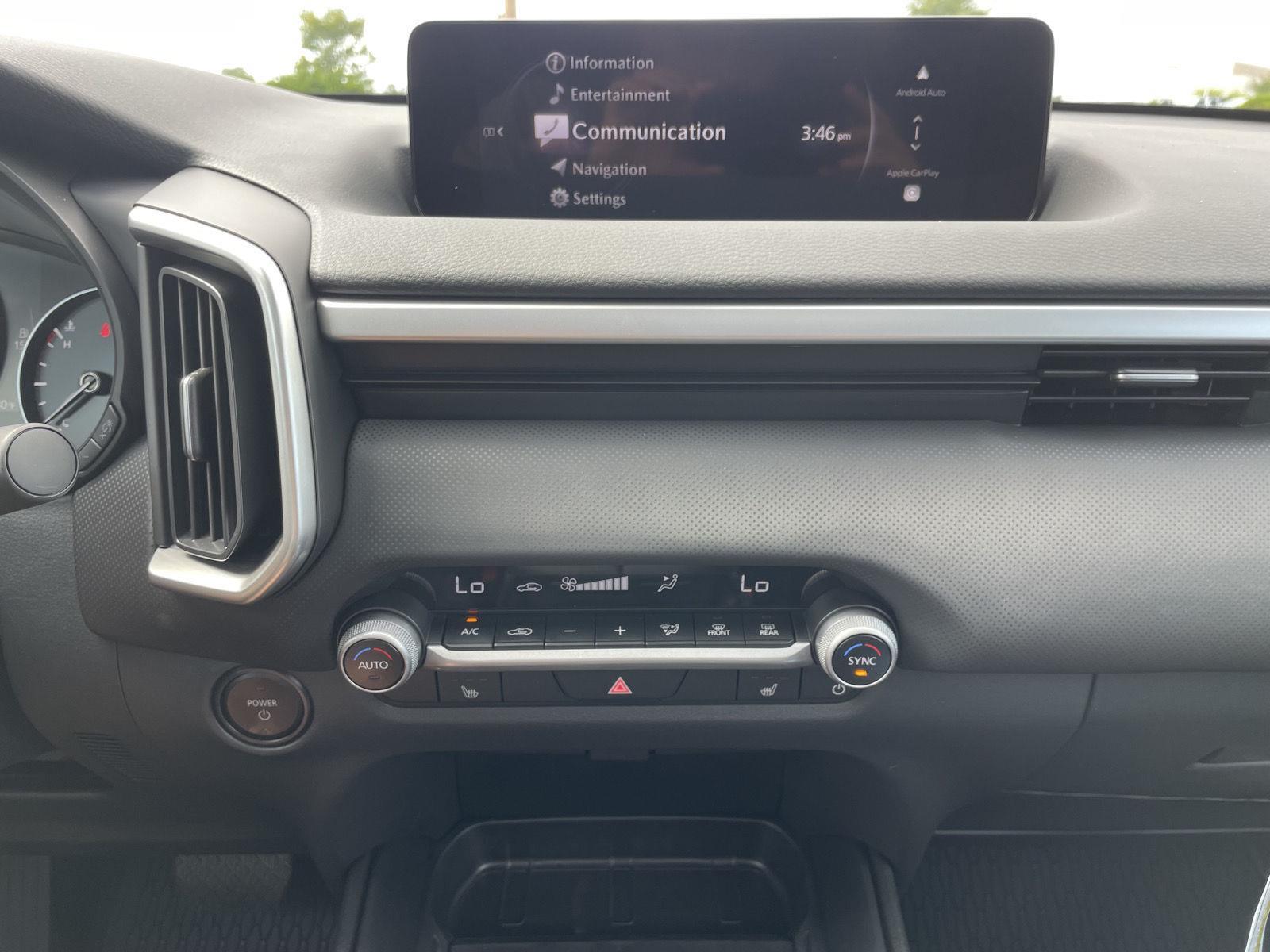 Vehicle photo 22
