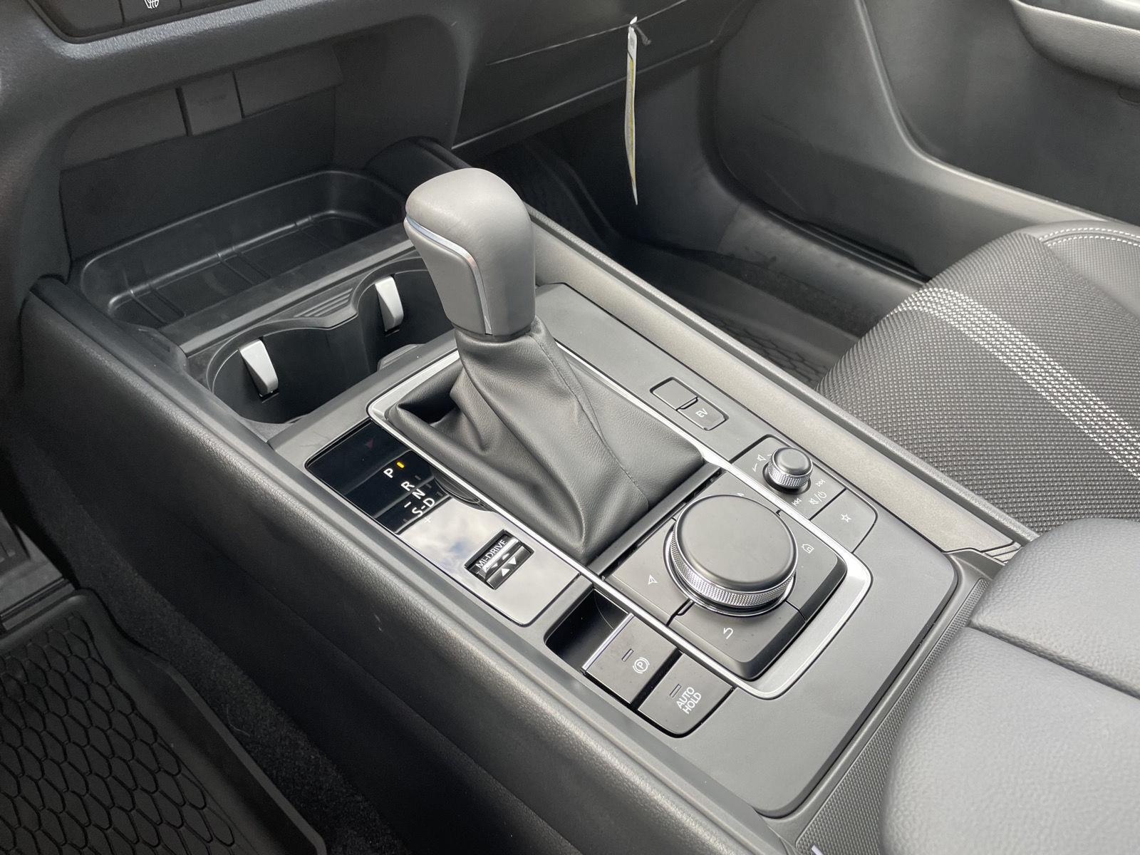 Vehicle photo 28