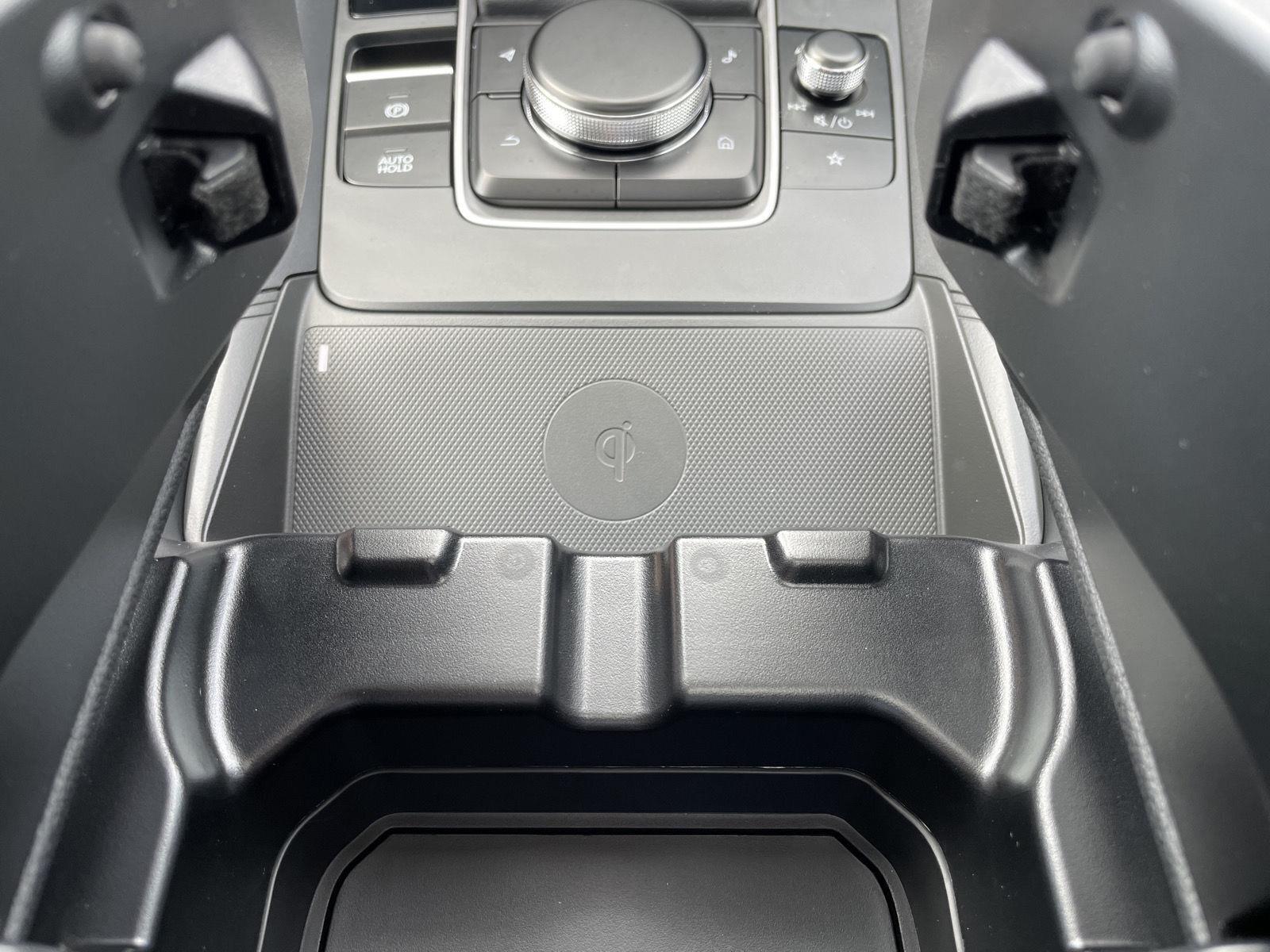 Vehicle photo 29