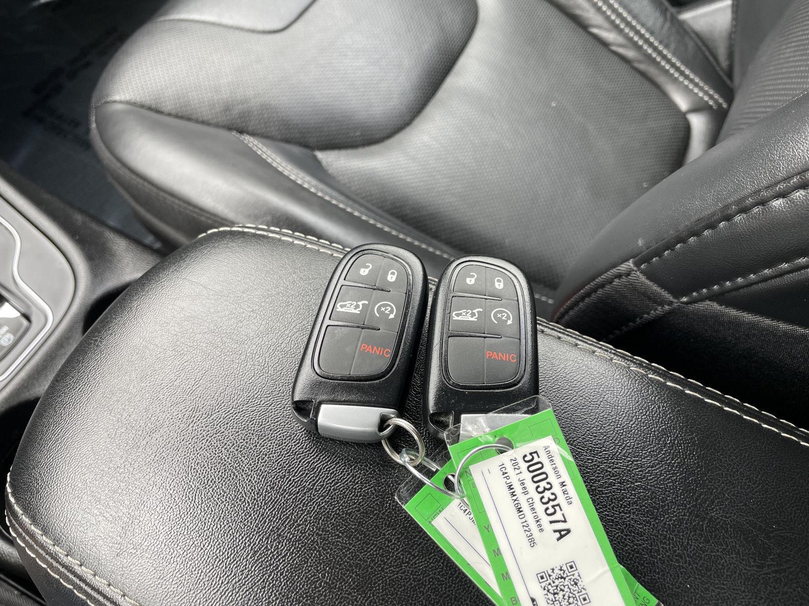 Vehicle photo 36