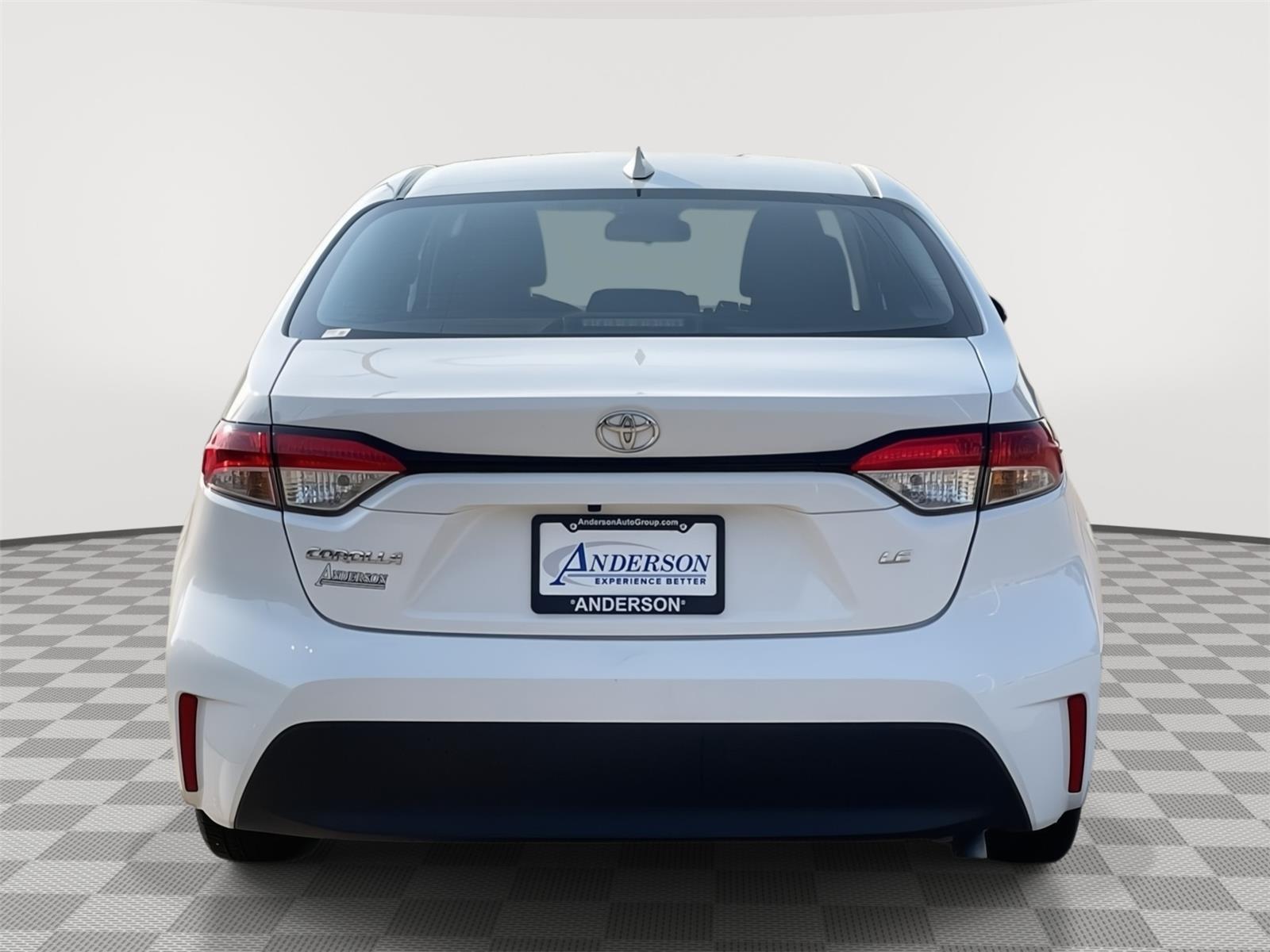 Vehicle photo 8