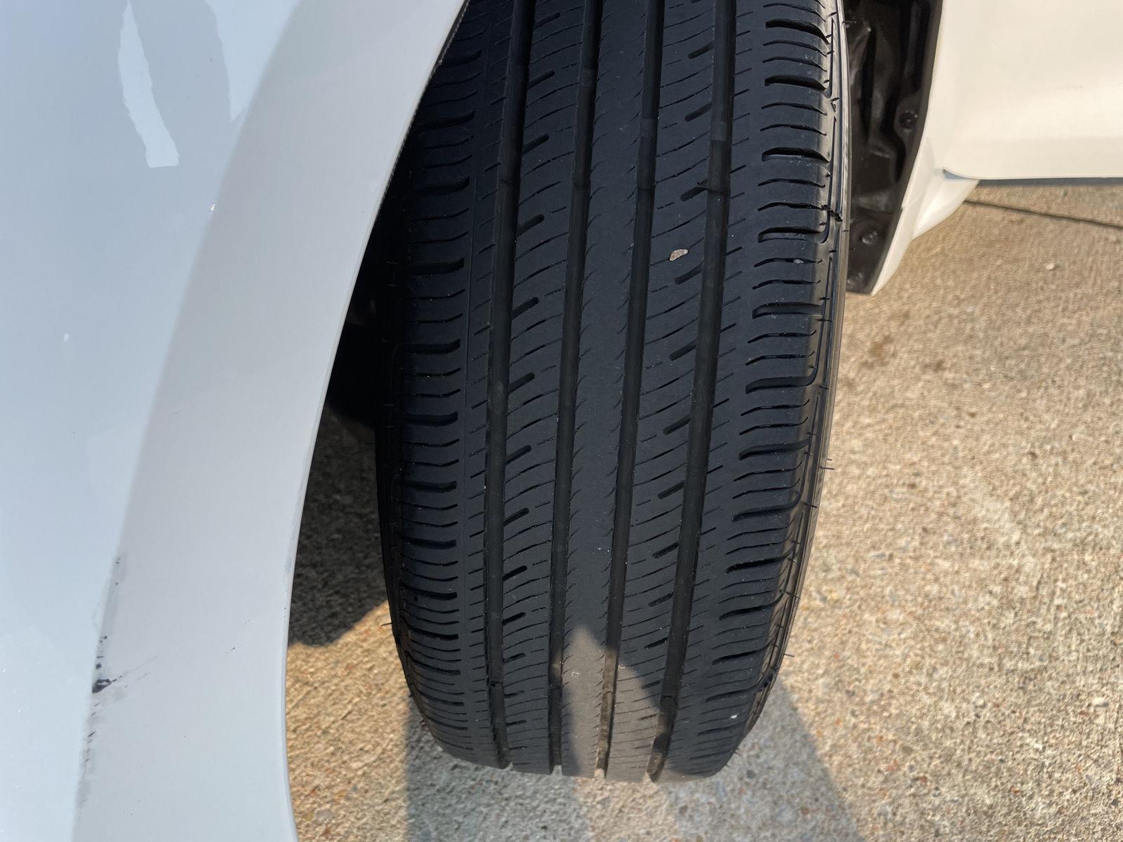 Vehicle photo 11