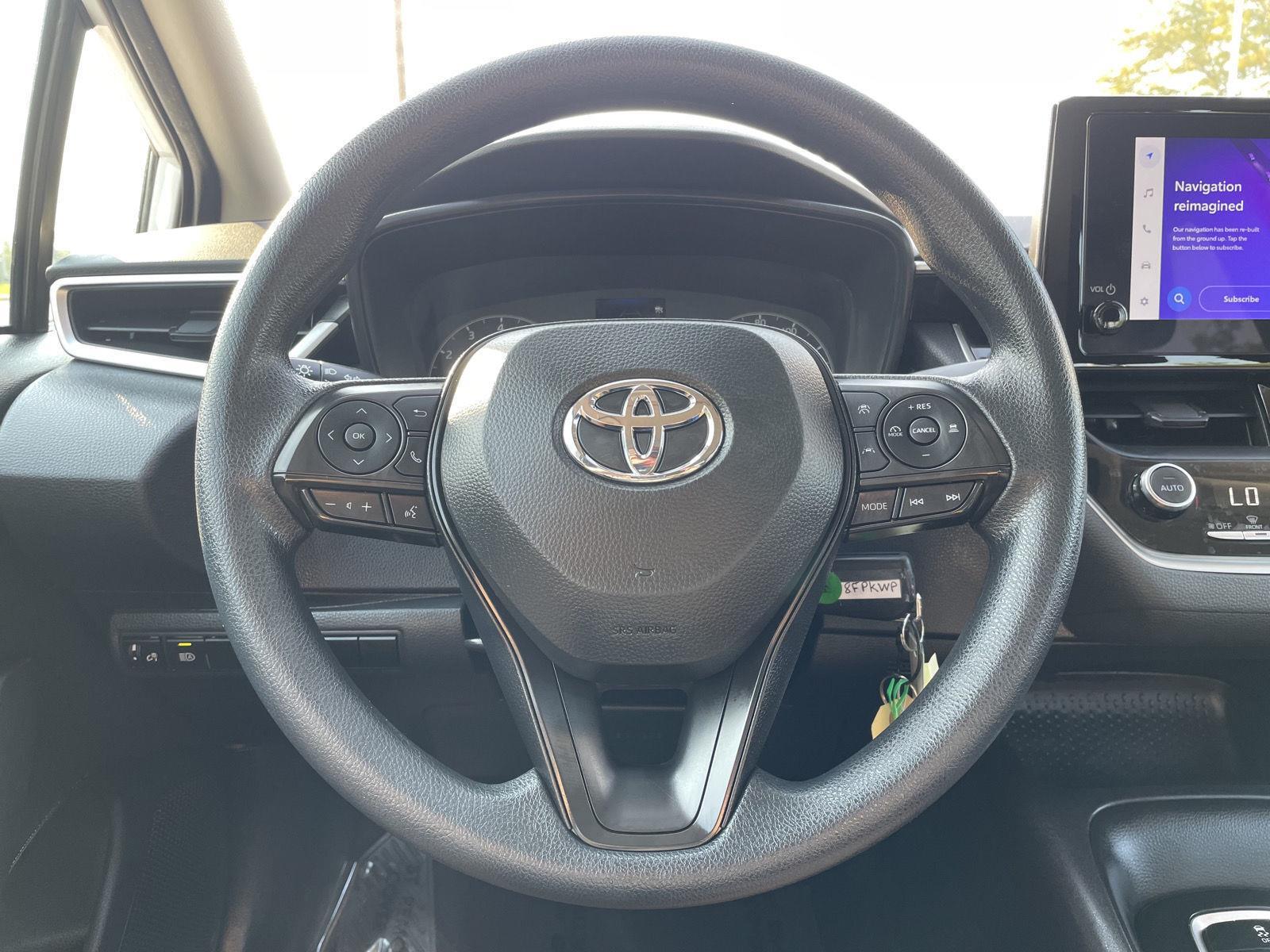 Vehicle photo 12