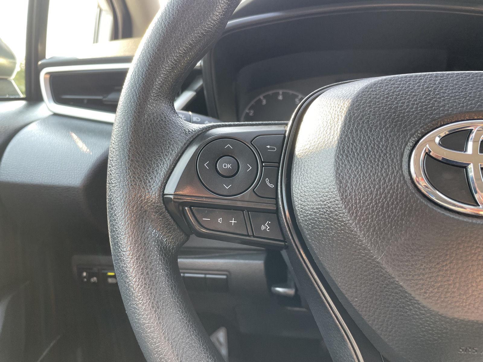 Vehicle photo 13