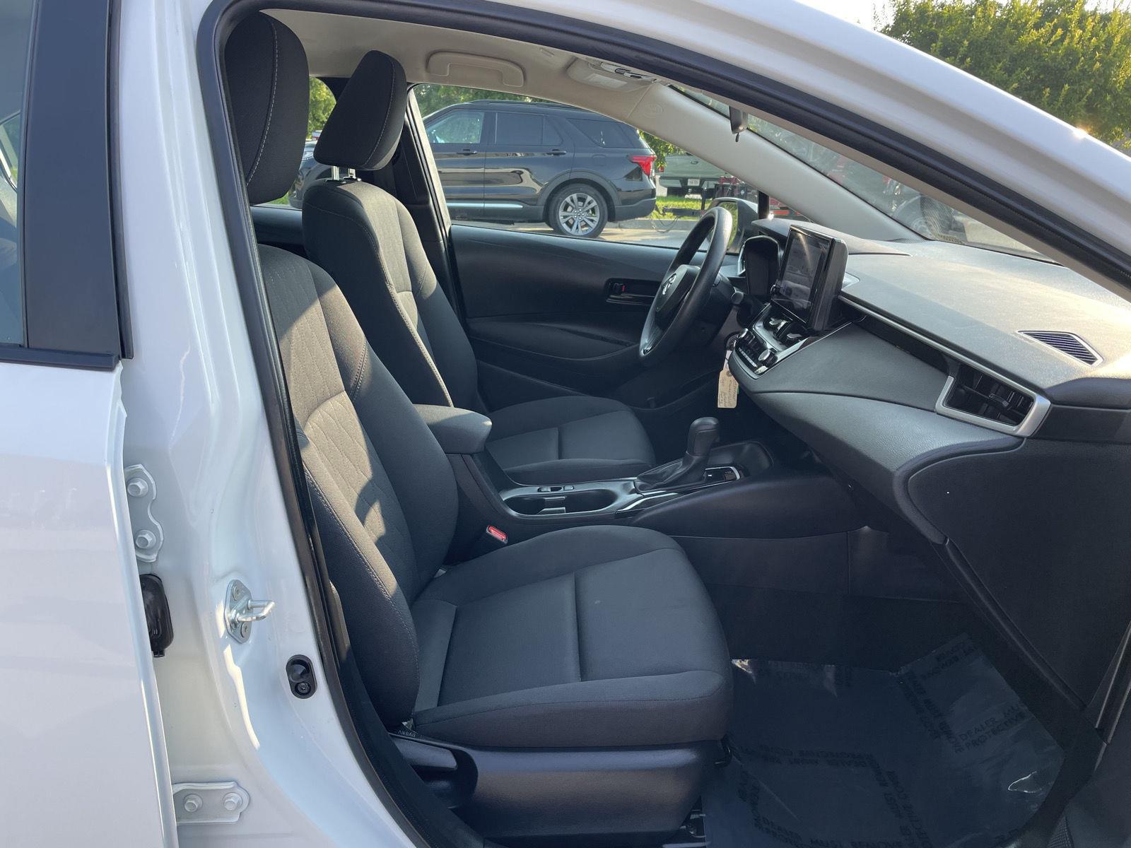 Vehicle photo 19