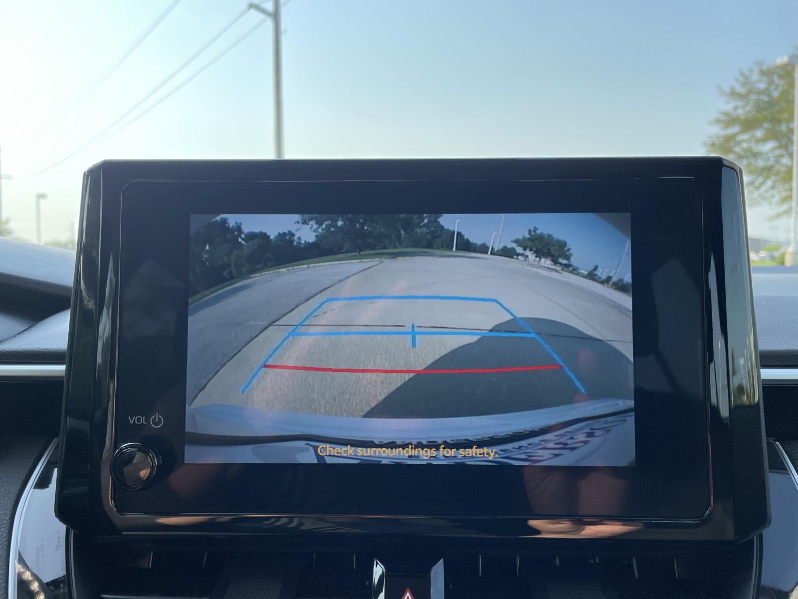 Vehicle photo 23