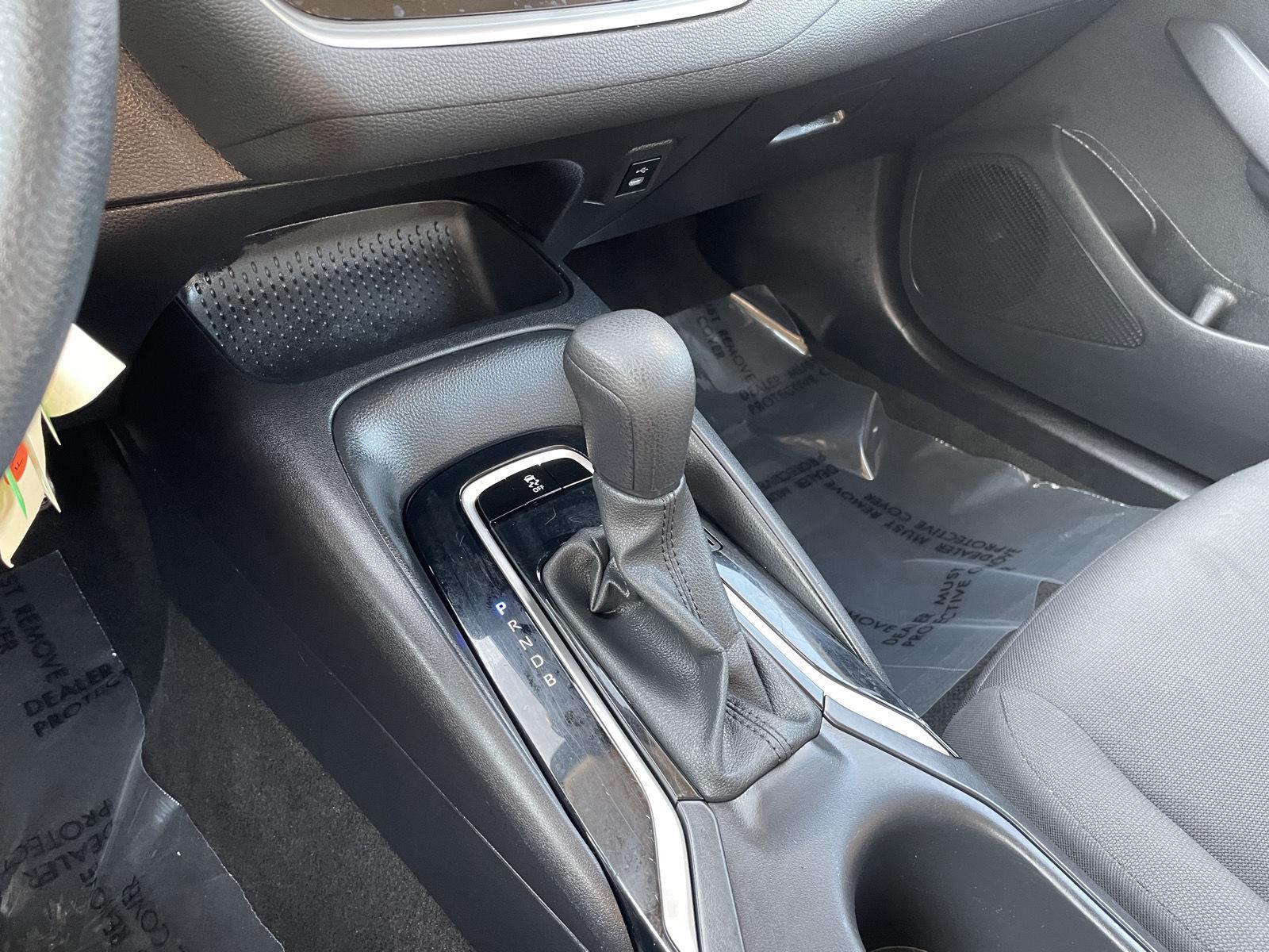 Vehicle photo 27