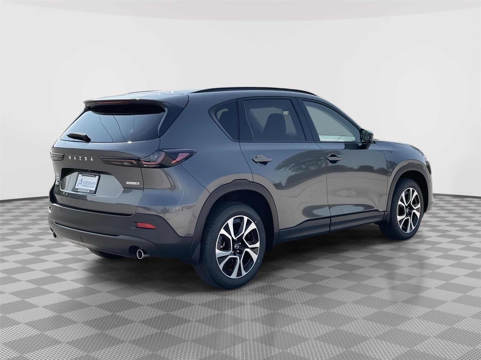 Vehicle photo 7