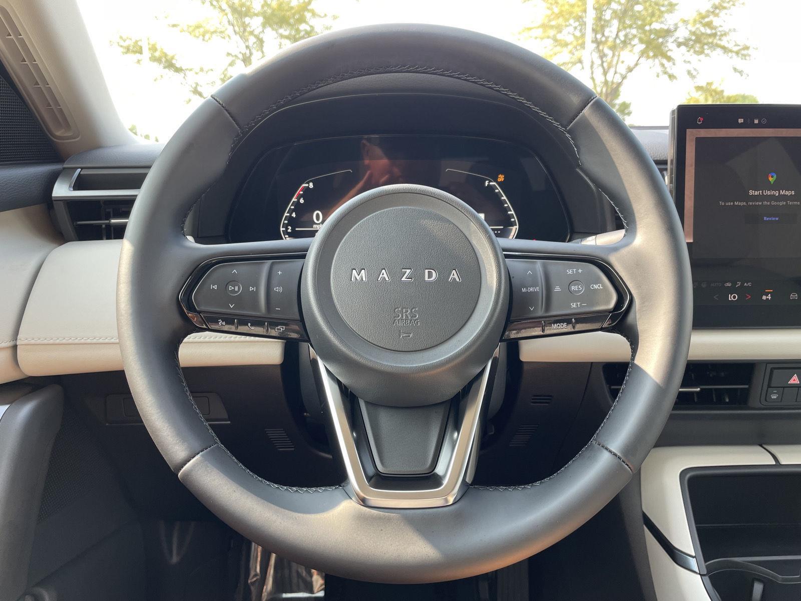Vehicle photo 11