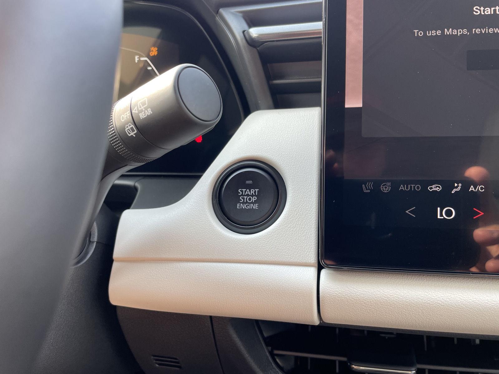 Vehicle photo 23