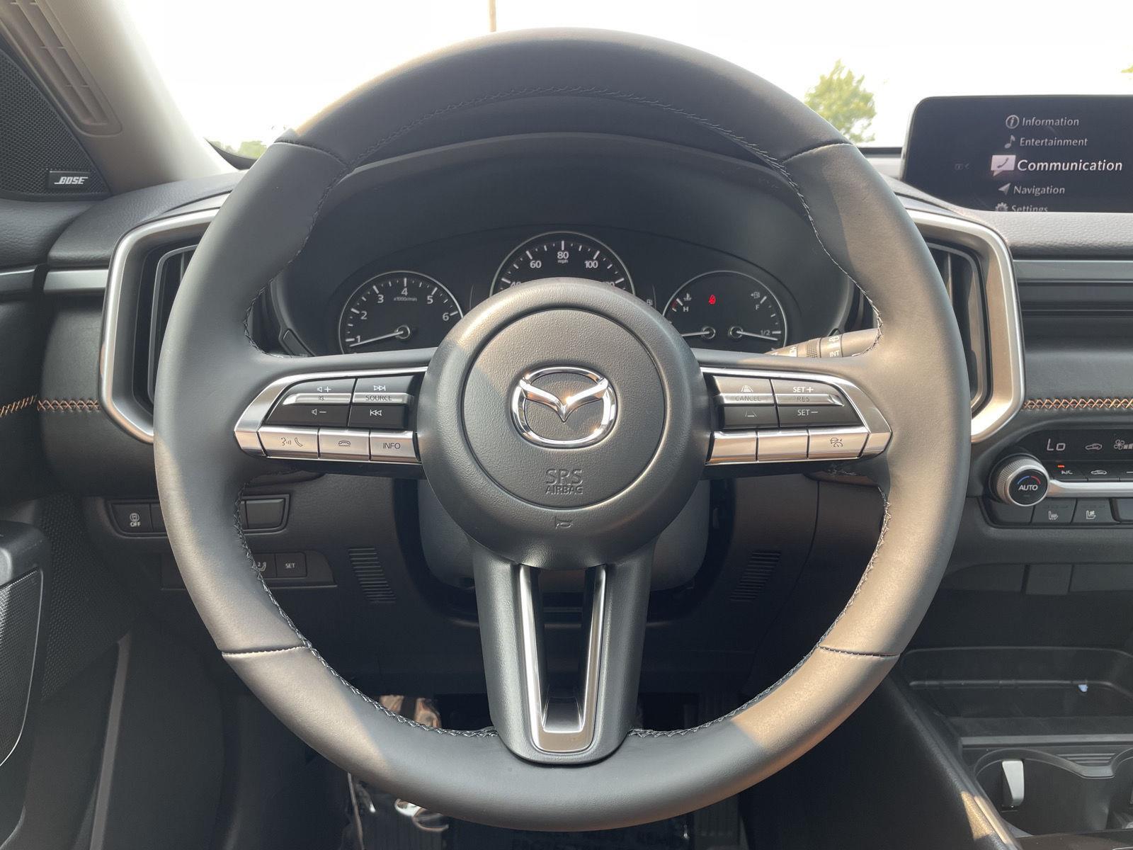 Vehicle photo 11