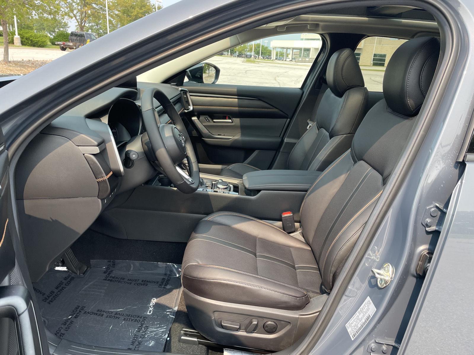 Vehicle photo 16