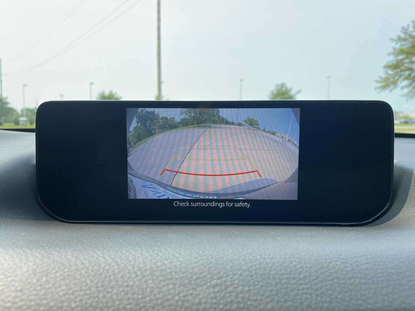 Vehicle photo 23