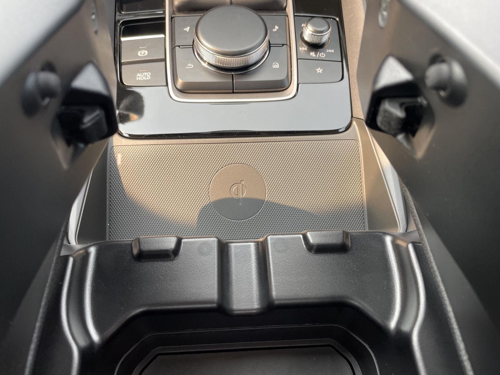Vehicle photo 30