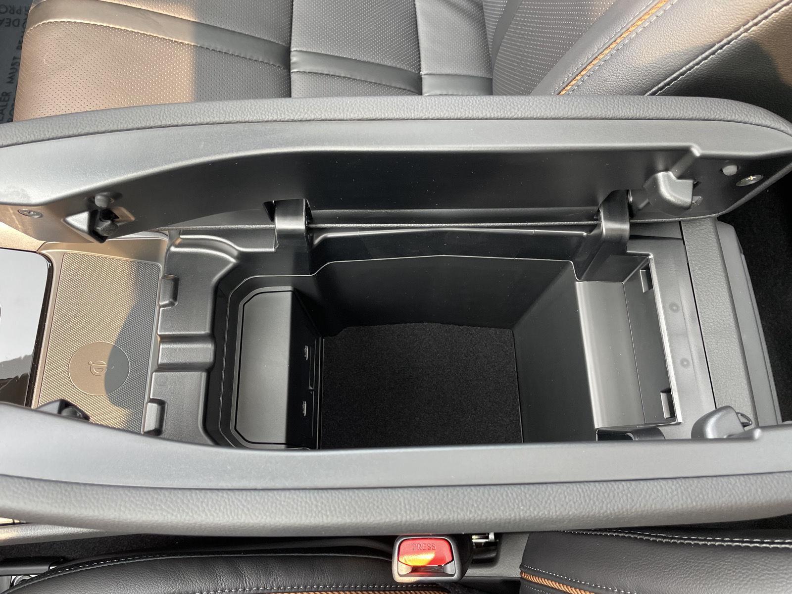 Vehicle photo 31
