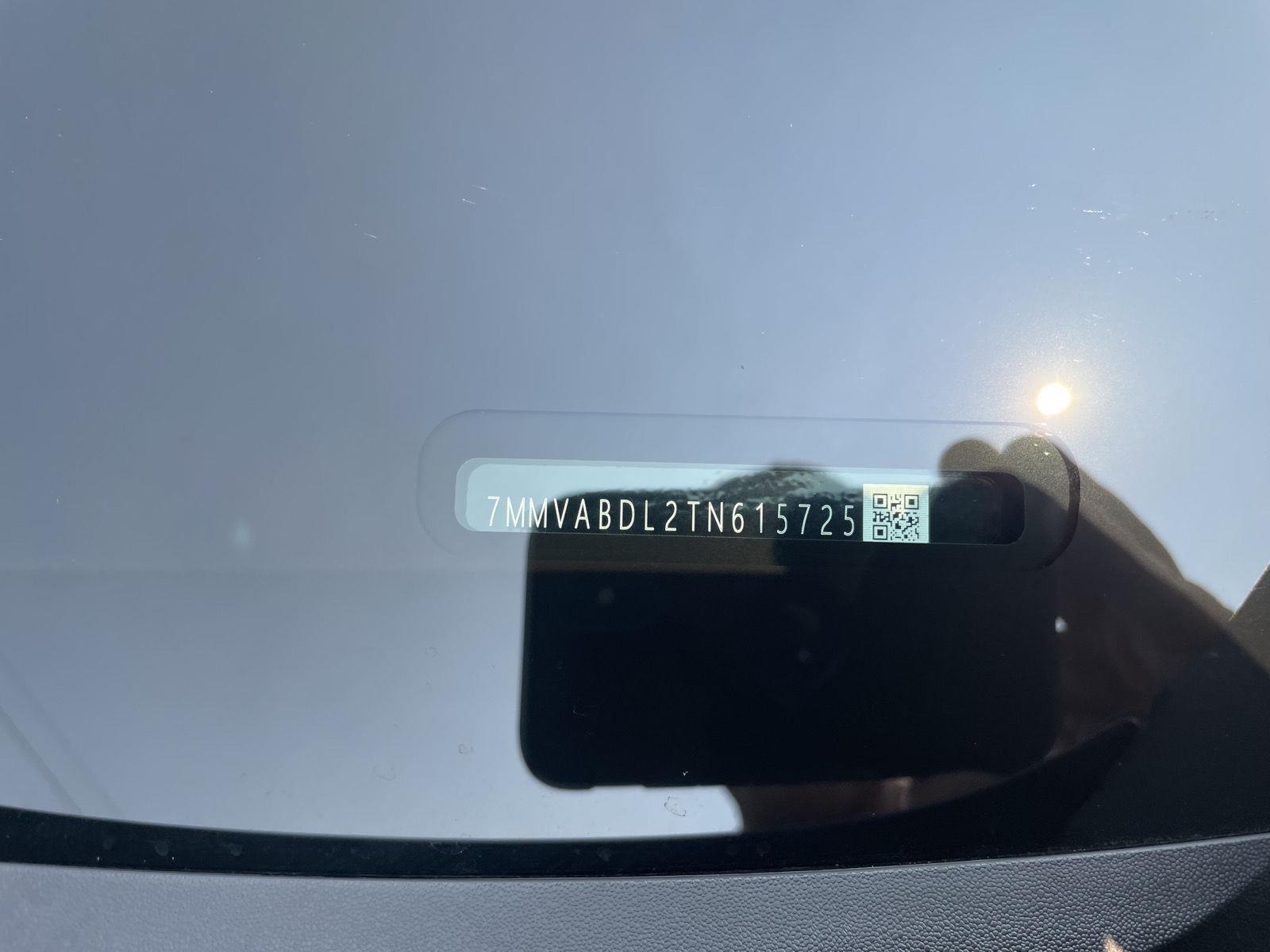 Vehicle photo 33