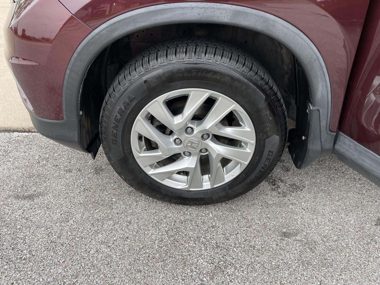 Vehicle photo 10