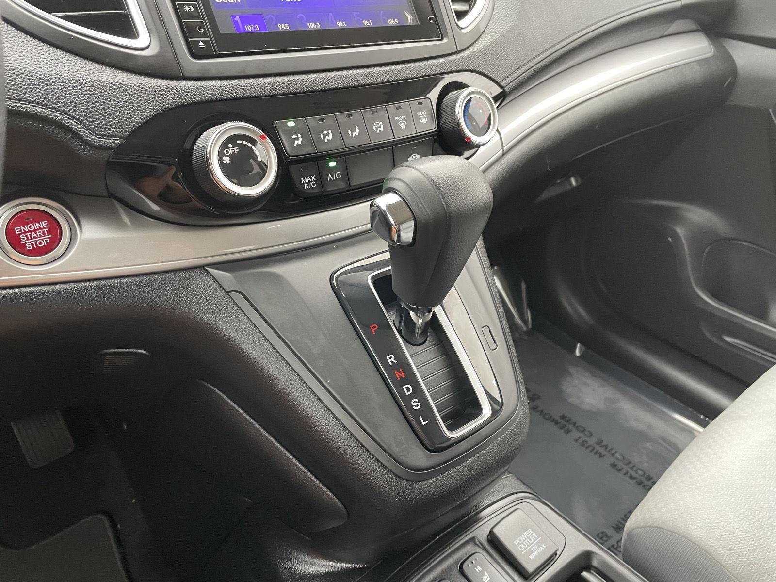 Vehicle photo 30