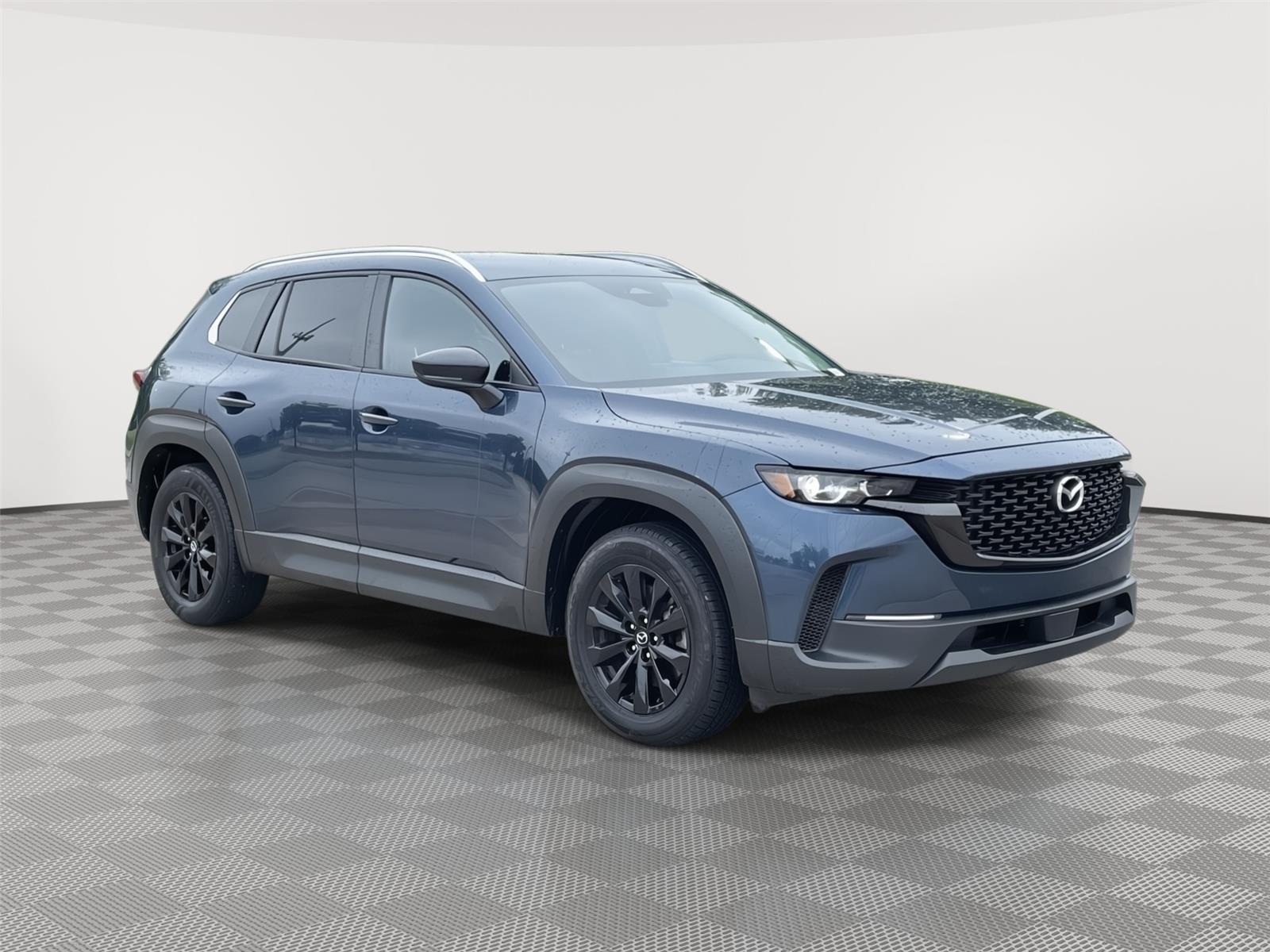 Vehicle photo 5