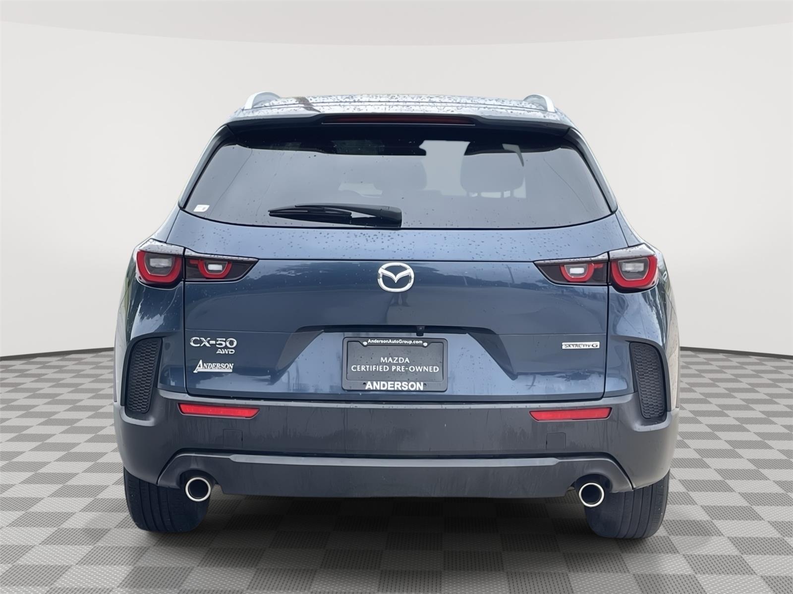 Vehicle photo 8