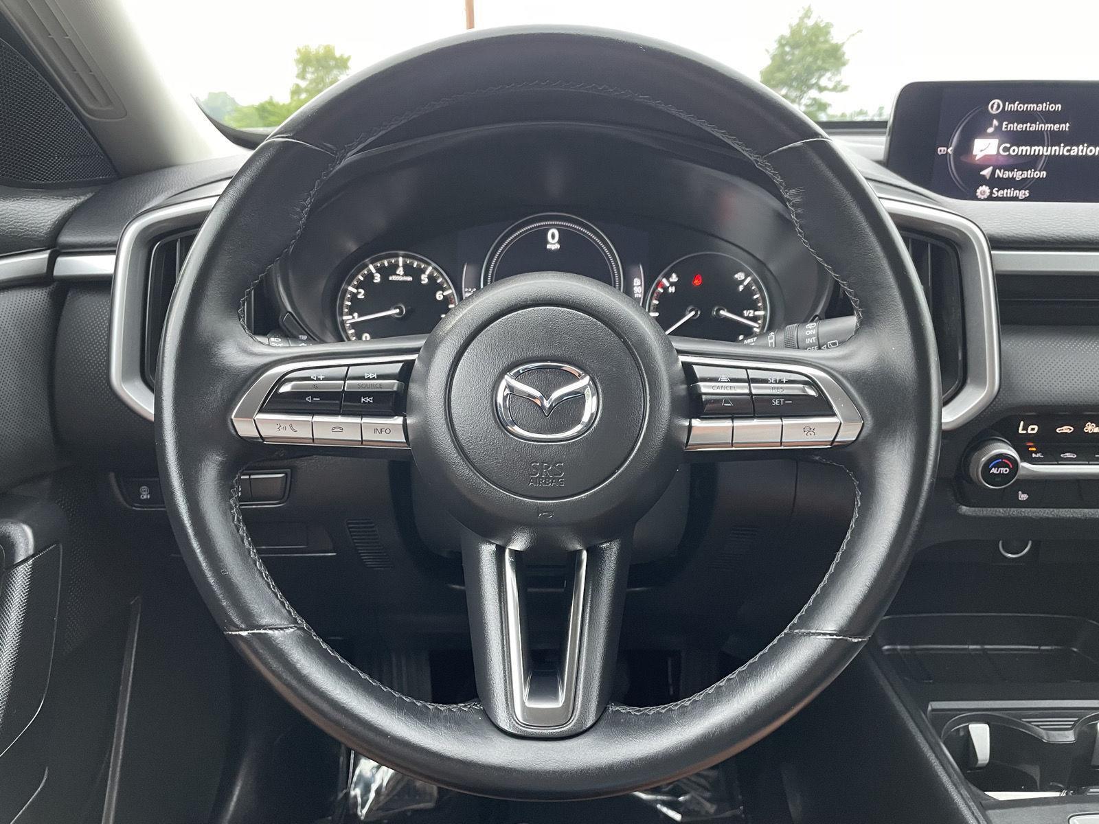 Vehicle photo 12