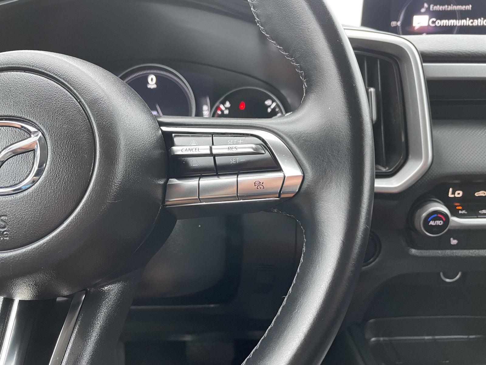 Vehicle photo 14
