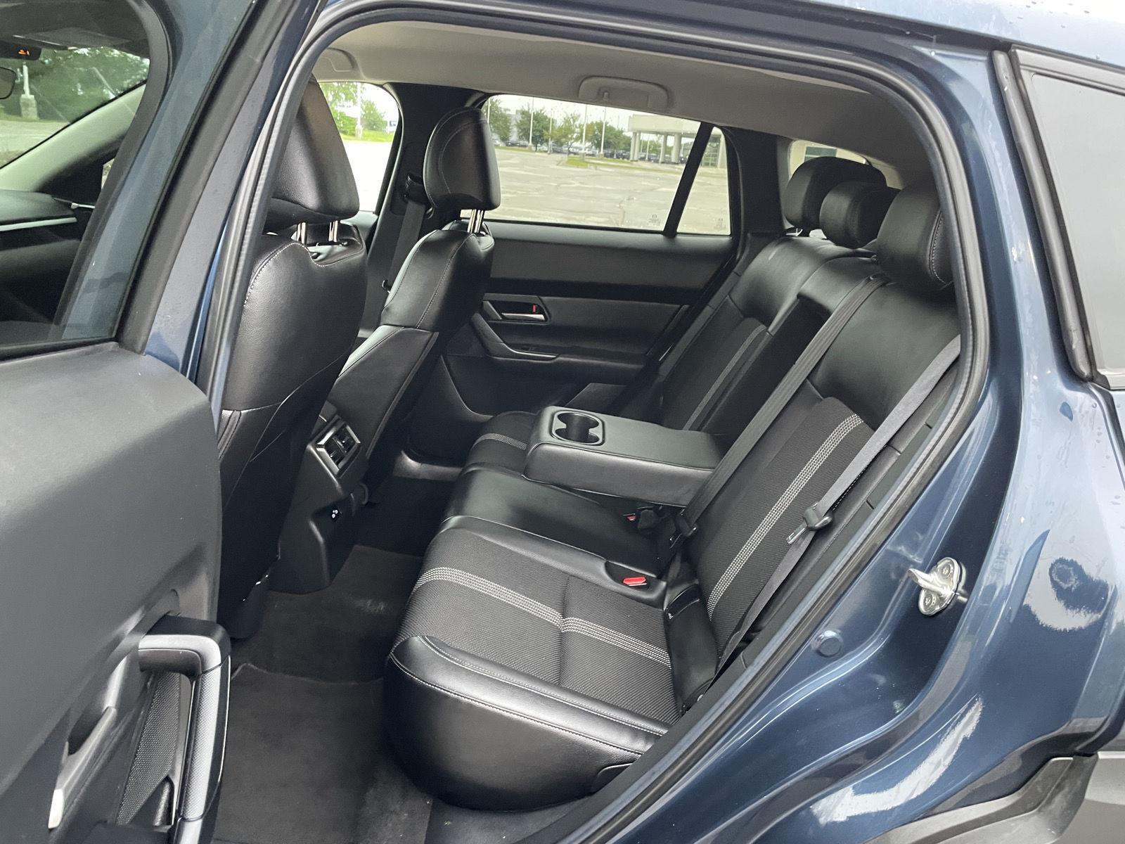 Vehicle photo 20
