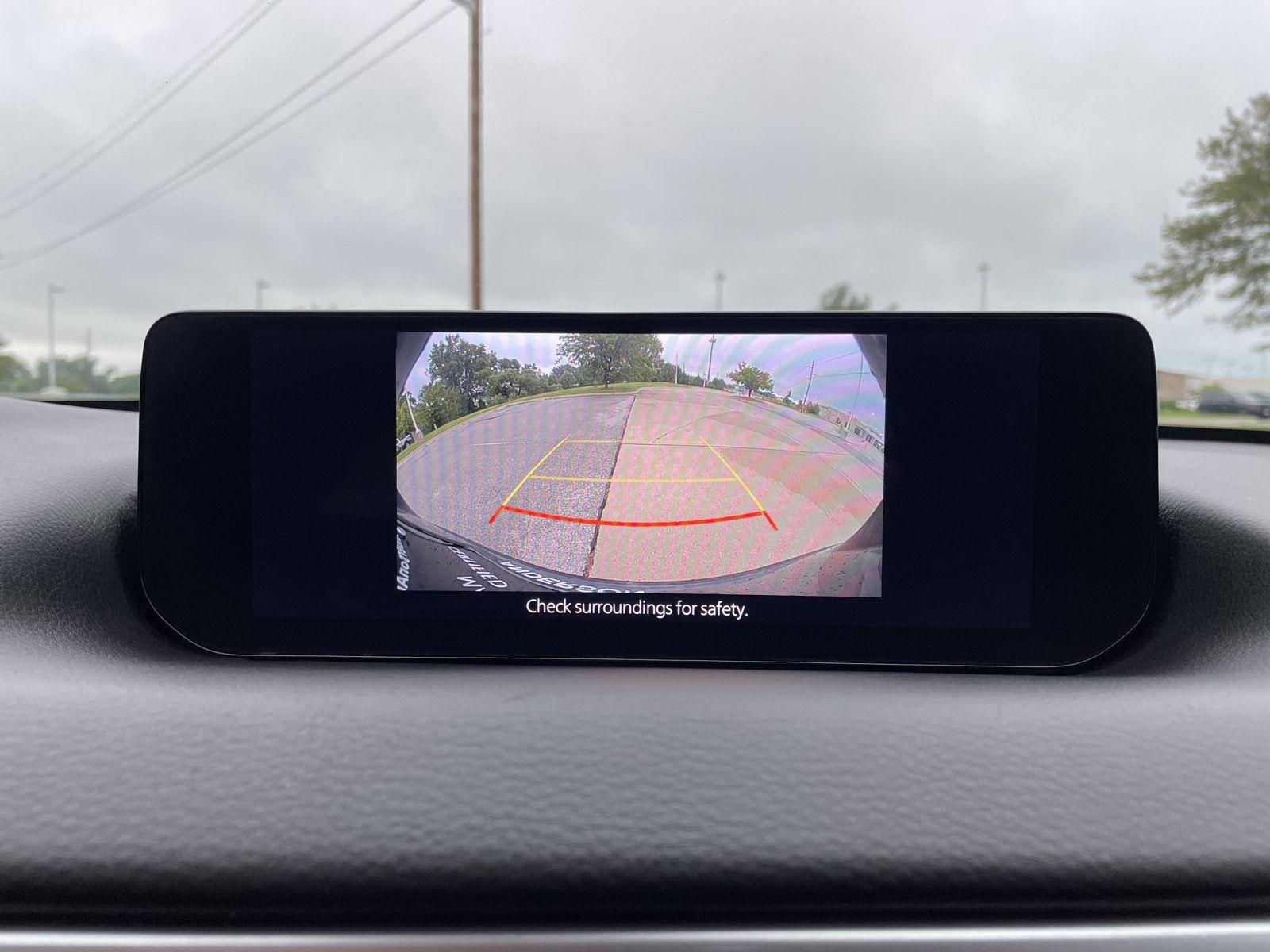 Vehicle photo 23