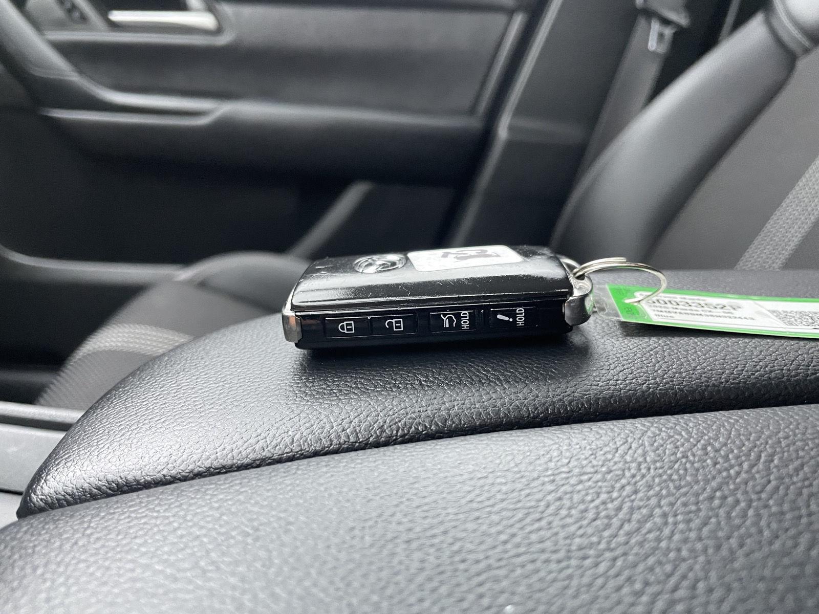 Vehicle photo 37