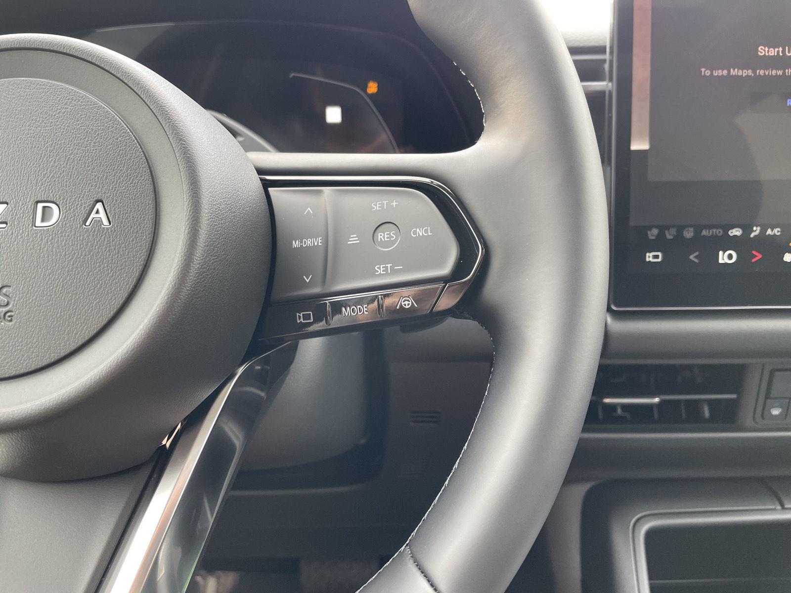 Vehicle photo 13