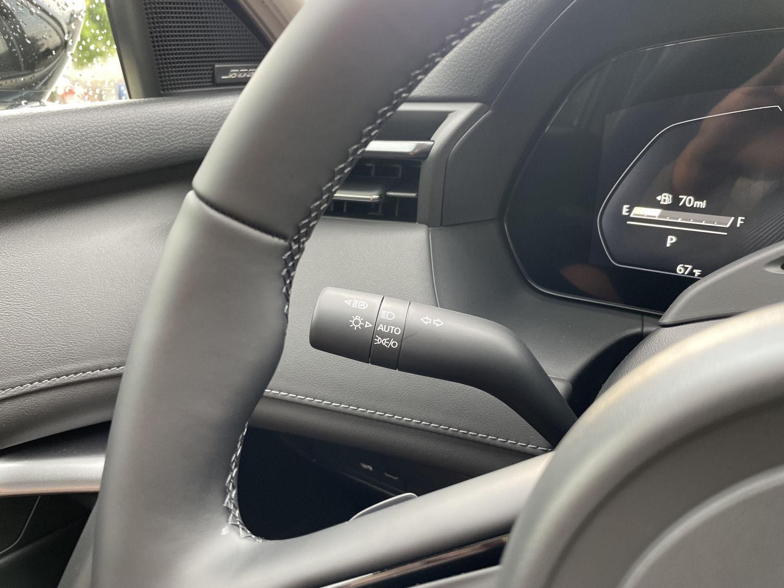 Vehicle photo 15