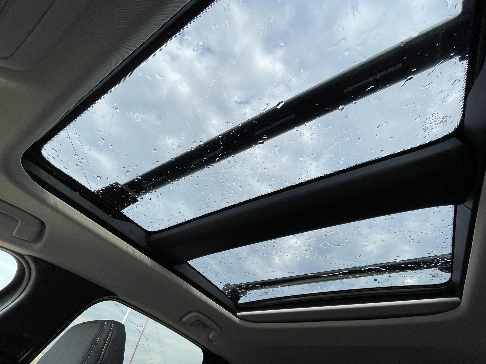Vehicle photo 22