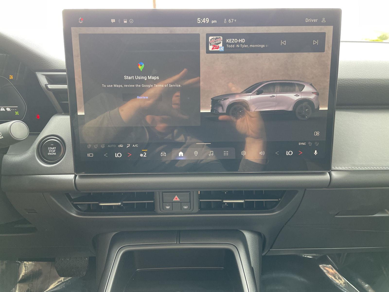 Vehicle photo 23