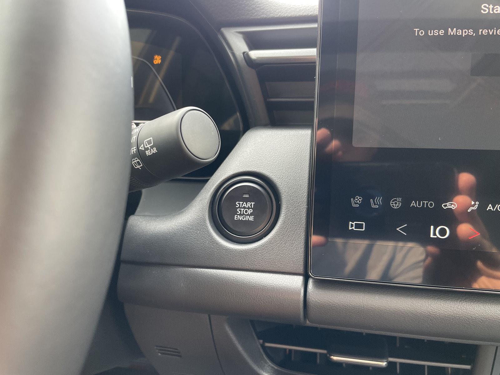 Vehicle photo 26
