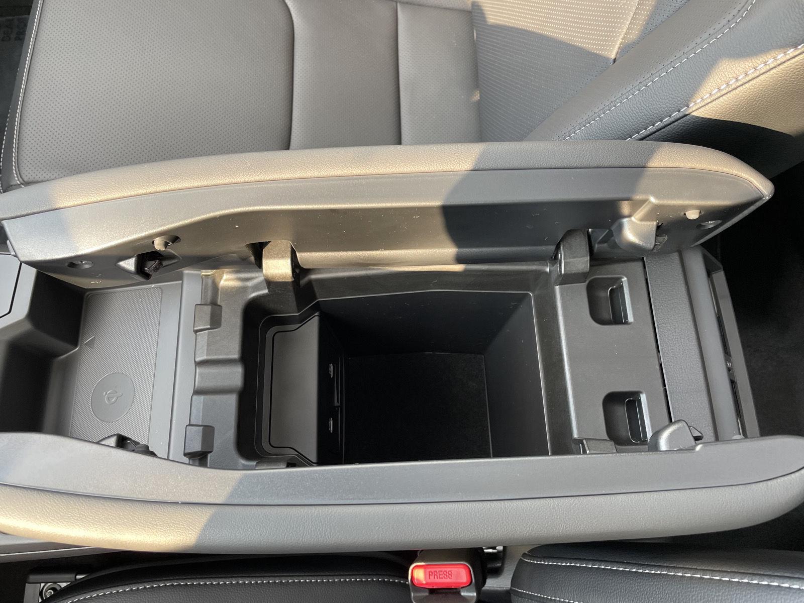 Vehicle photo 31