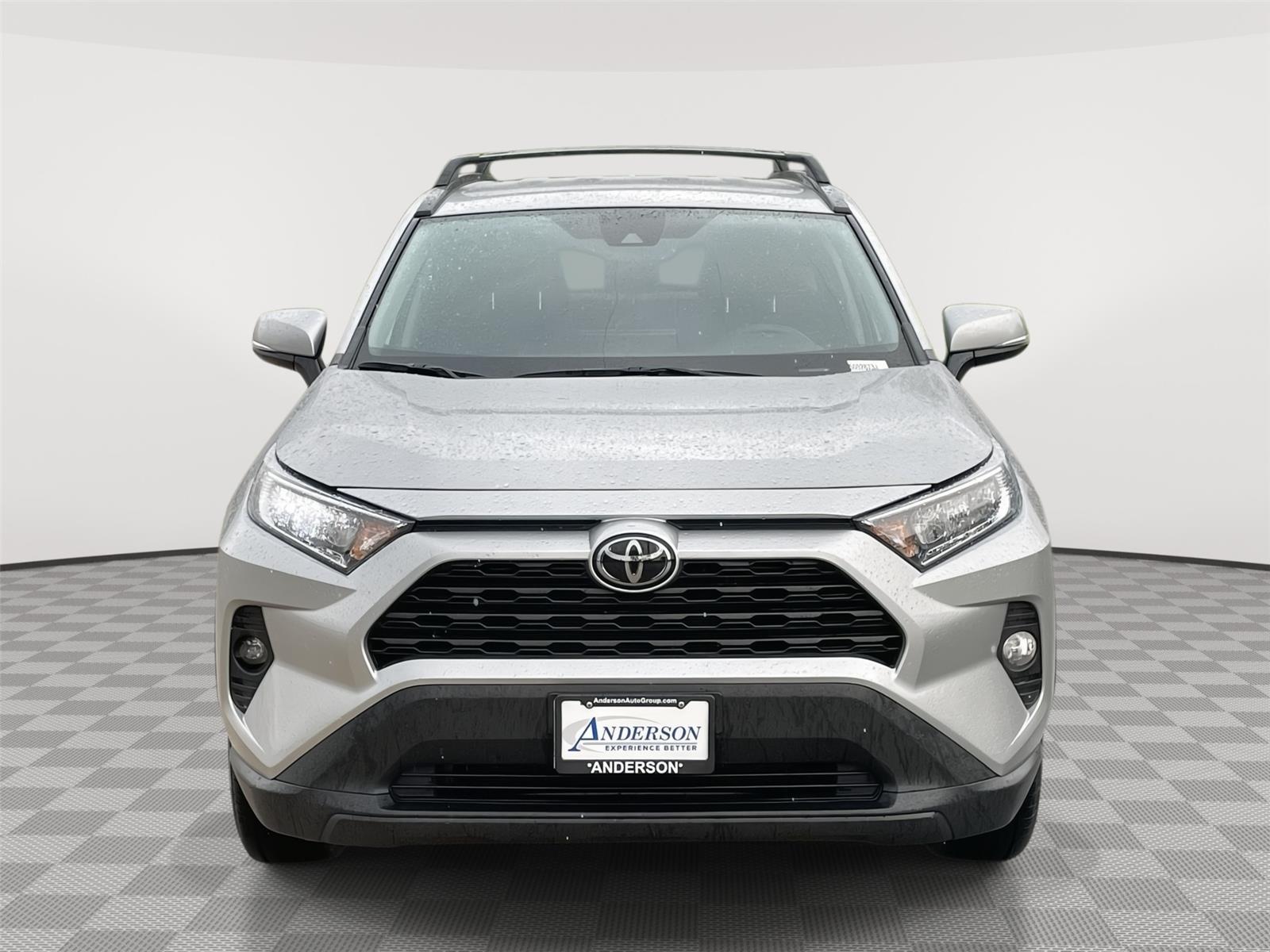 Vehicle photo 4