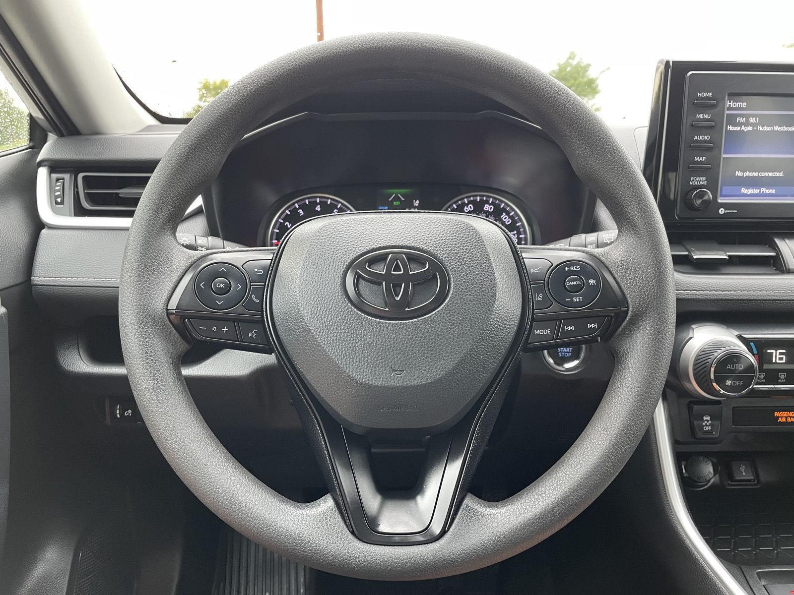 Vehicle photo 12