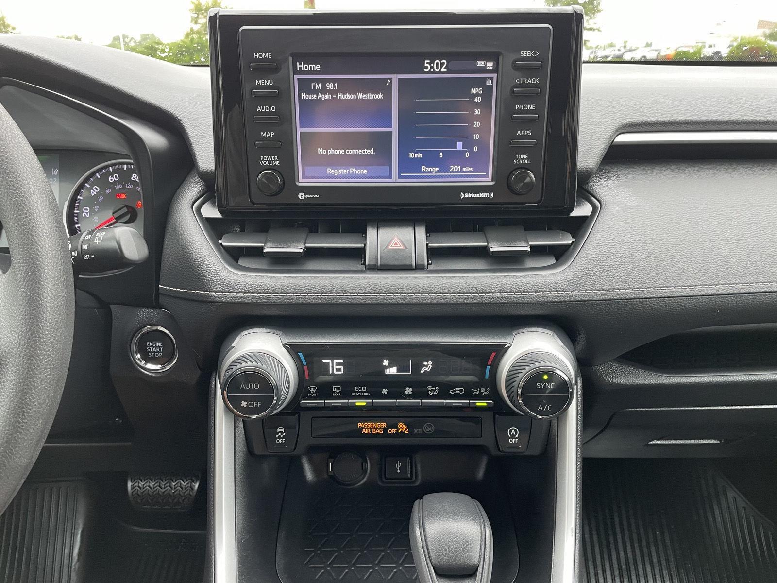 Vehicle photo 21