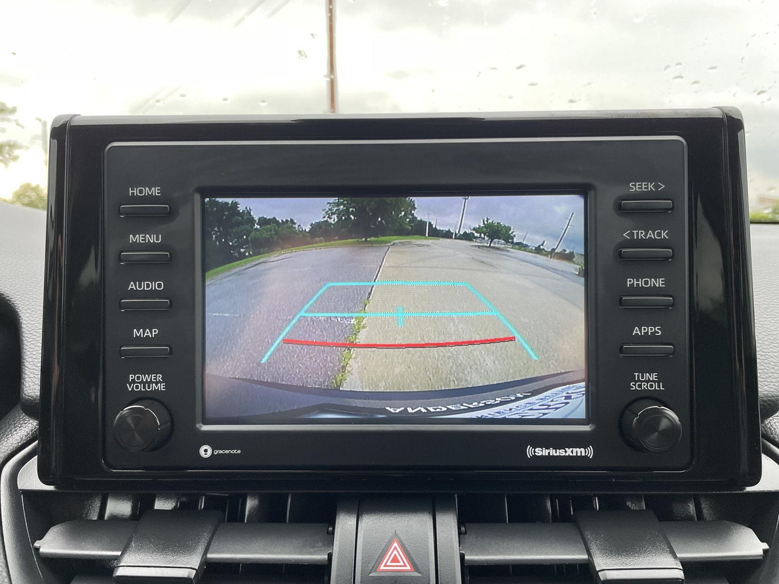 Vehicle photo 22
