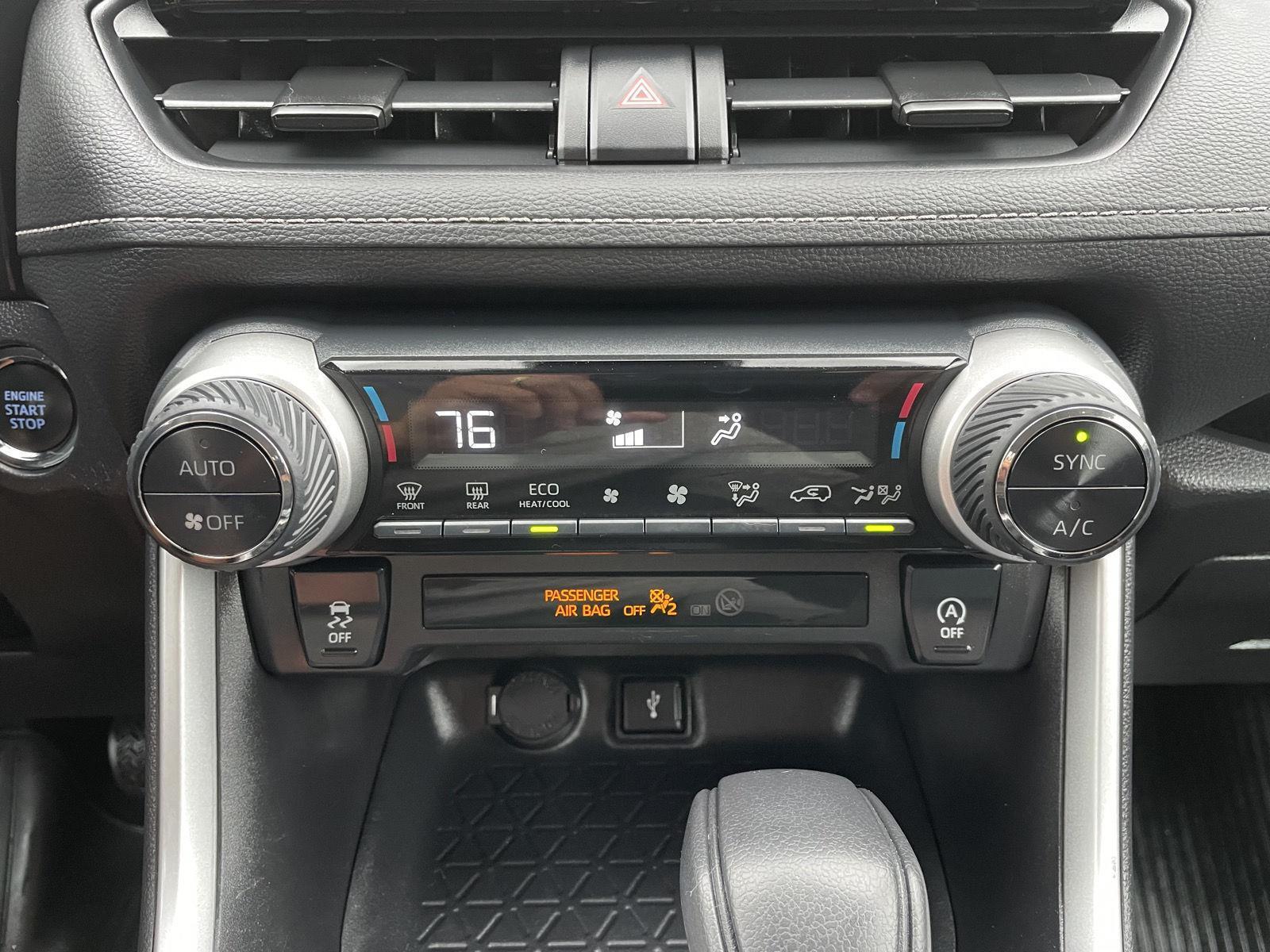 Vehicle photo 25