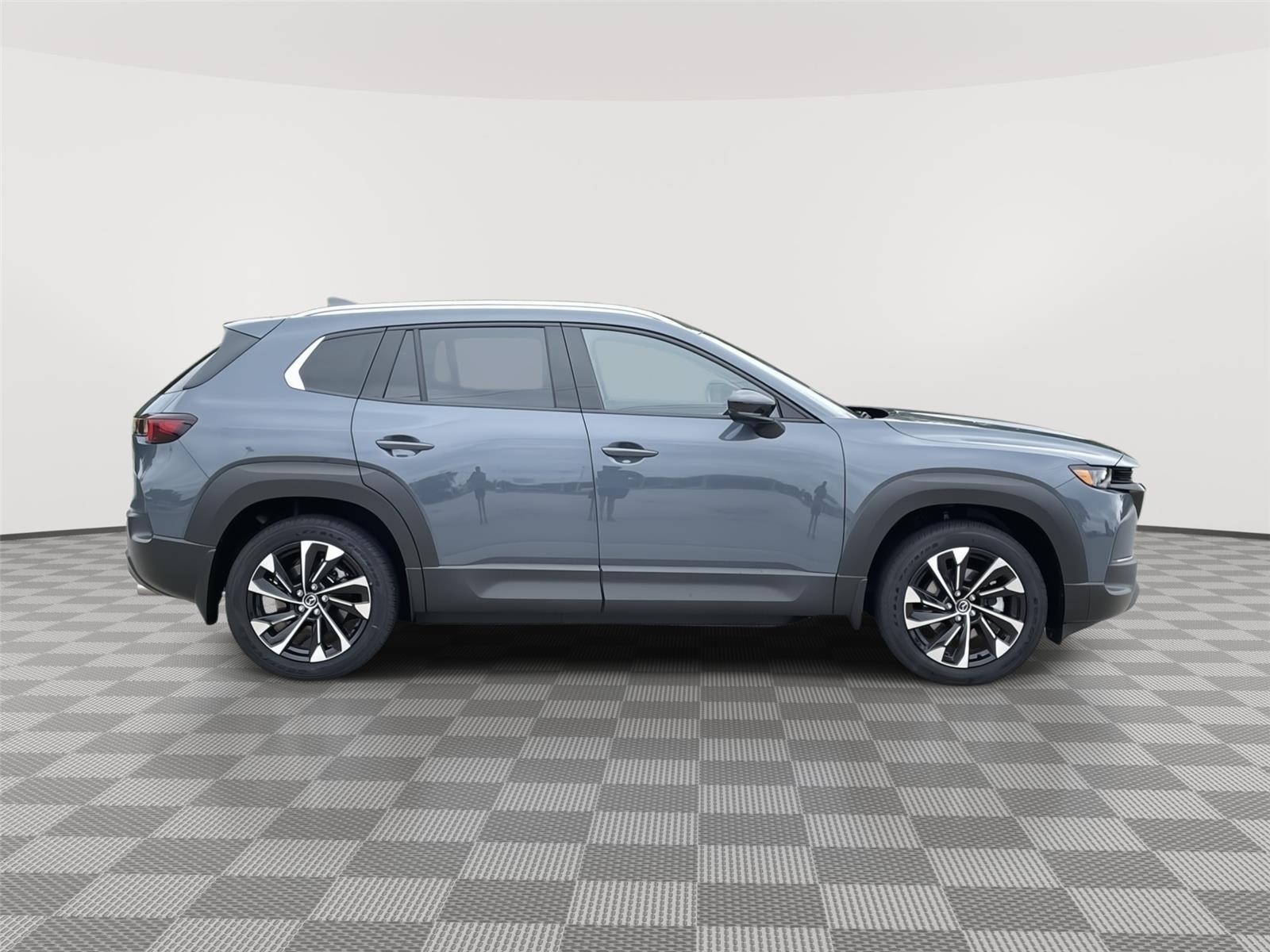 Vehicle photo 6