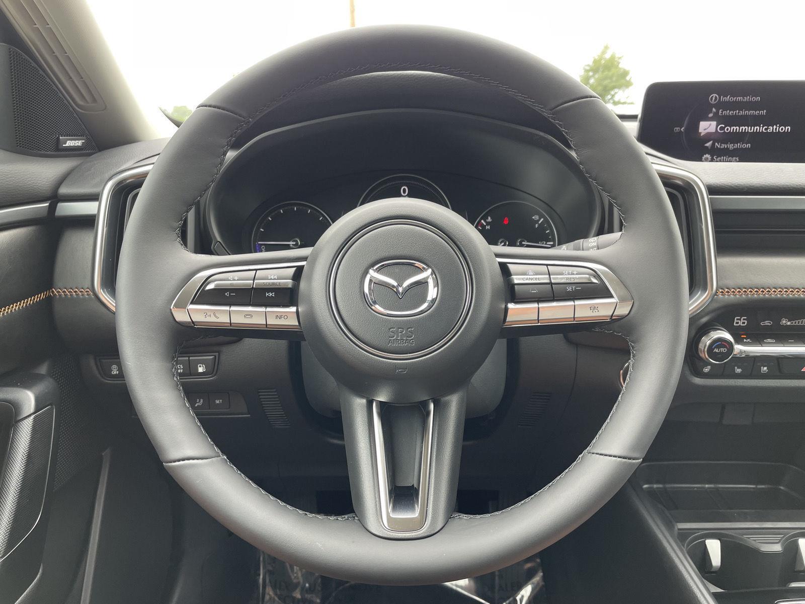 Vehicle photo 11